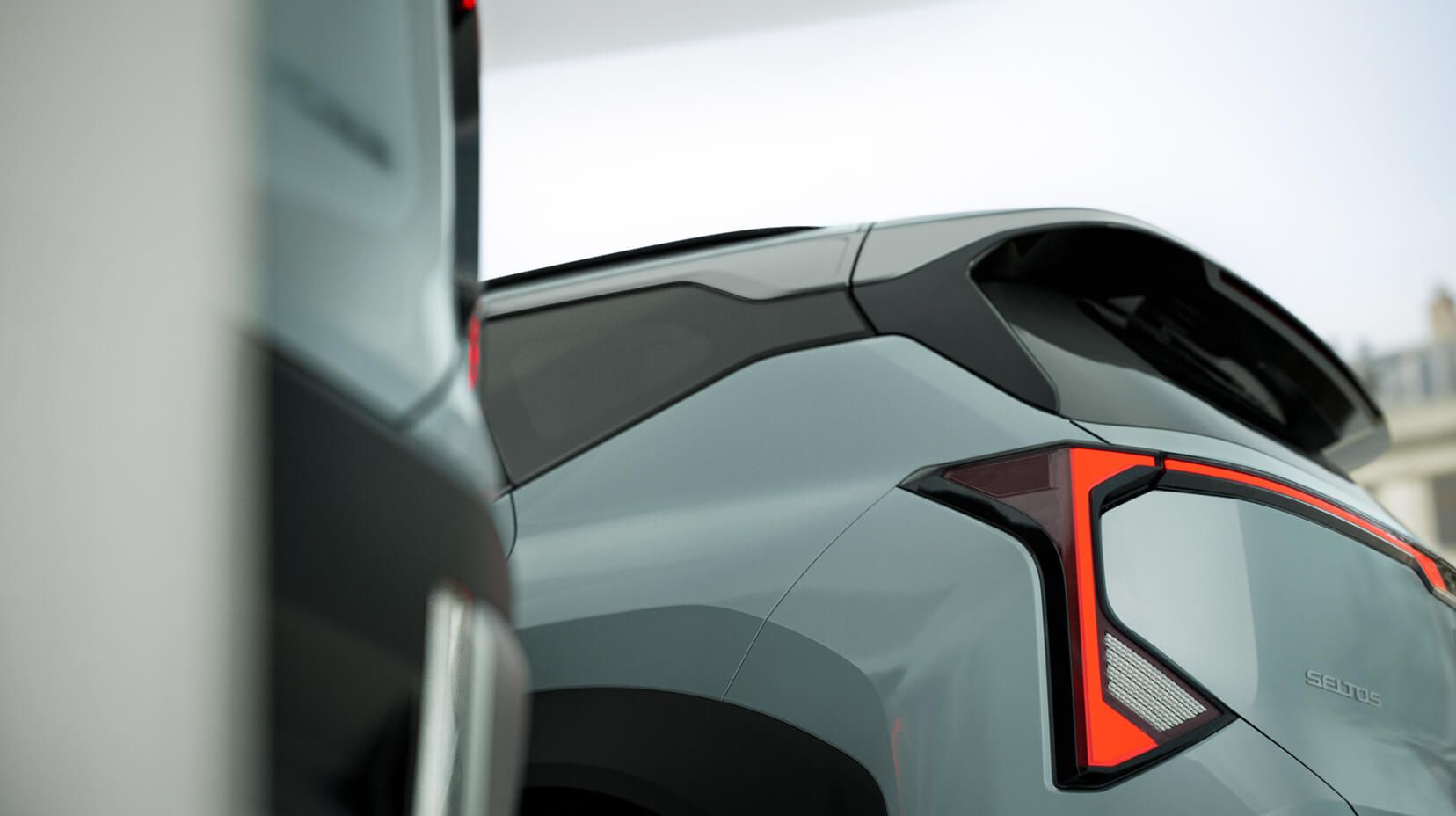 All design, color, feature, and specifications in this content are presented for general customer understanding only and may differ from the actual product.